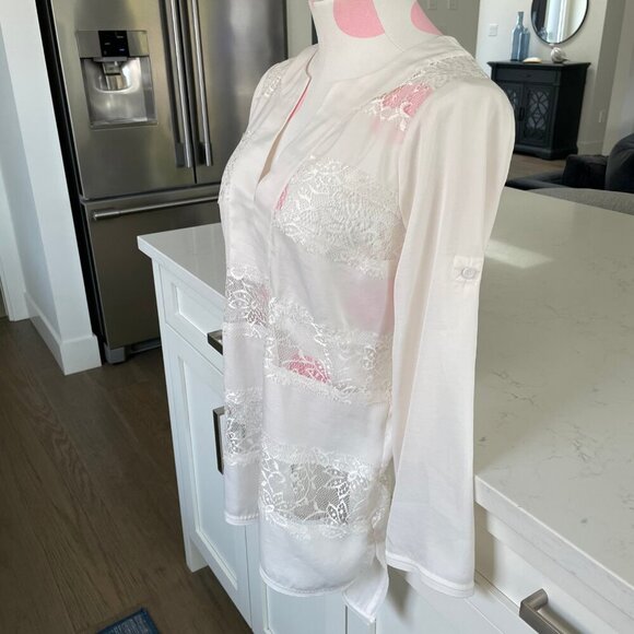 BCBGMaxAzria Erid Gardenia VNeck Lace Cover Up Adjustable Sleeve Cream Sz XS - Picture 4 of 16